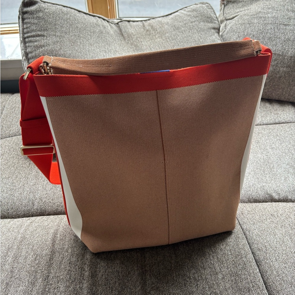Rothy’s Bucket Bag in Caramel Spice